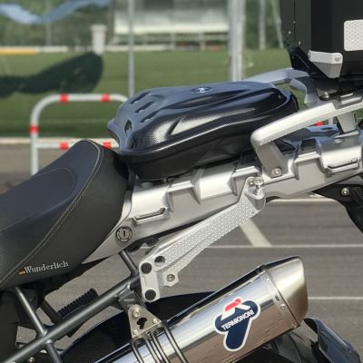 Sportbox WRS místo sedadla spolujezdce pro R1200GS/A 2004-2012, carbon look