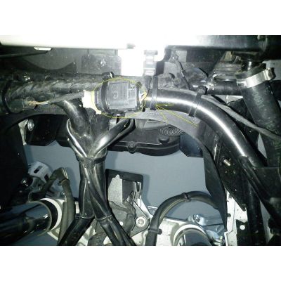 Konektor pro připojení navigace a příslušenství