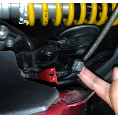 Konektor pro připojení navigace a příslušenství