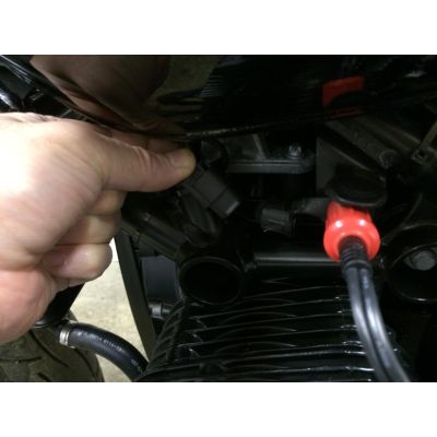 Konektor pro připojení navigace a příslušenství