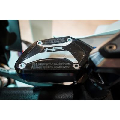 Víčka nádobek spojky a brzdy BMW HP pro R1250GS/A