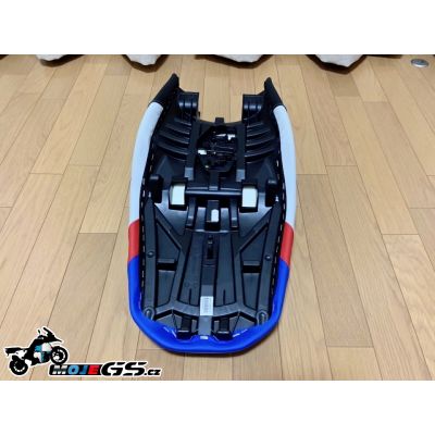 Rallye sedadlo pro R1250GS/A, R1200GS/A LC 2013-2018, trikolora