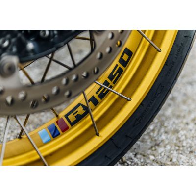 Samolepky "trikolora R1250" na přední a zadní kolo pro R1250GS Adventure 2018+, černé