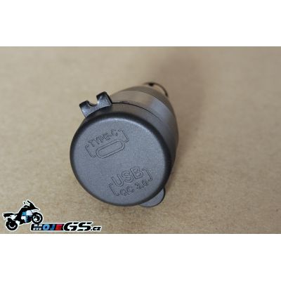 Adapter z 12V na USB-C a USB-A do mini zásuvky (3000mA)