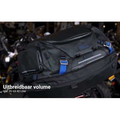 Malá zadní taška 42l na nosič BMW Black Collection