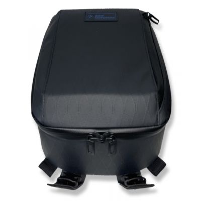 Malý tankvak BMW Black Collection, 5l