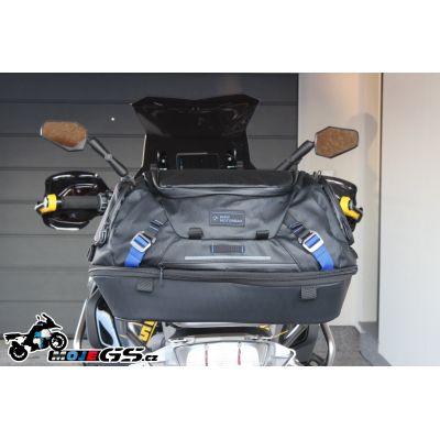 Malá zadní taška 42l na nosič BMW Black Collection