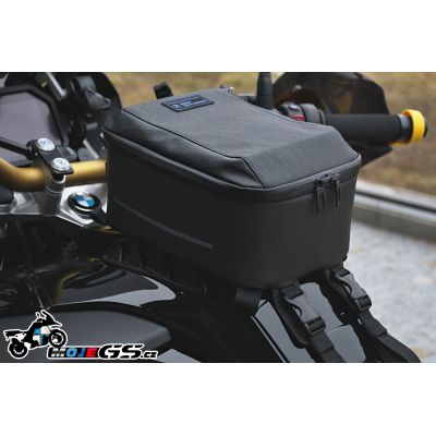 Malý tankvak BMW Black Collection, 5l