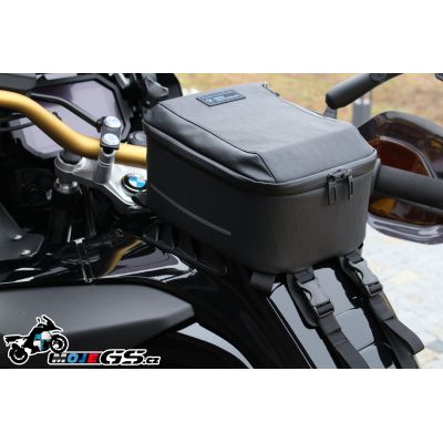 Malý tankvak BMW Black Collection, 5l