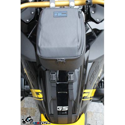 Malý tankvak BMW Black Collection, 5l