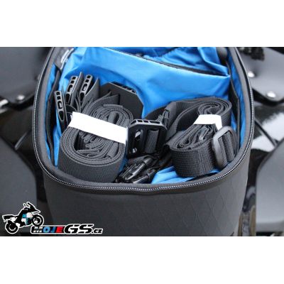 Malý tankvak BMW Black Collection, 5l