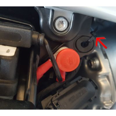 Gumová průchodka krytu baterie pro R1250GS/A, R1200GS/A LC 2013-2018