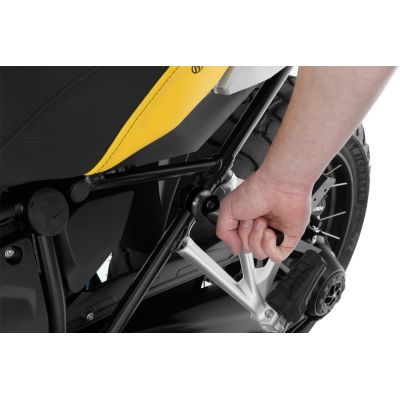 Madlo Wunderlich pro zvedání motorky na hlavní stojan pro R1250GS/A, R1200GS/A LC 2013-2018, černé