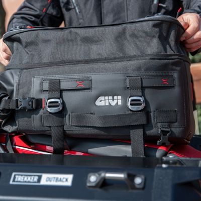 Vodotěsná taška Givi XL02 na víko topcasu, nosič nebo sedlo, 25-35L
