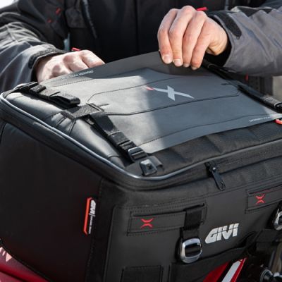 Vodotěsná taška Givi XL02 na víko topcasu, nosič nebo sedlo, 25-35L