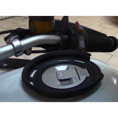 Podkova na nádrž R1200GS Adventure 2008-2013, R1200GS 2008-2012 pro tankvaky Givi Tanklock a Tanklocked