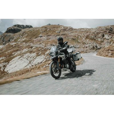 Sada bočních hliníkových kufrů SW-Motech Trax Adventure 37+45L, stříbrné