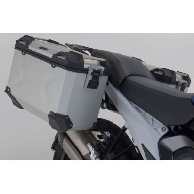 2x 37l ALU malé boční kufry SW-Motech Trax Adventure + nosiče pro R1300GS 2023+, stříbrné