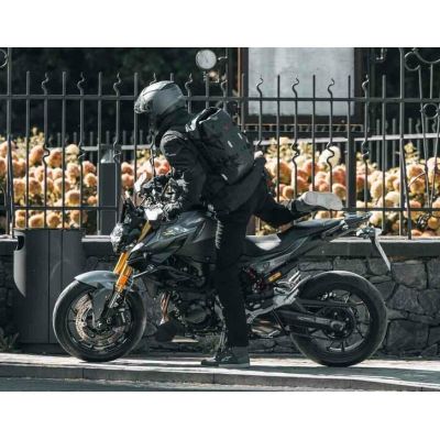 Multifunkční batoh SW-Motech 22l na záda, nosič, víko kufru..