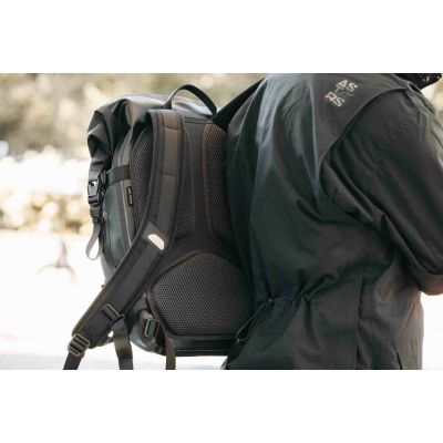 Multifunkční batoh SW-Motech 22l na záda, nosič, víko kufru..