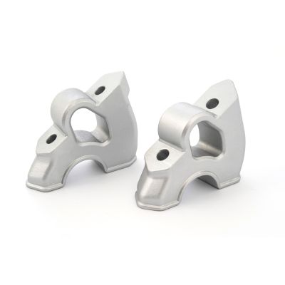 Zvýšení řídítek Wunderlich o 38mm nahoru, 27mm dozadu pro R1300GS 2023+, stříbrné