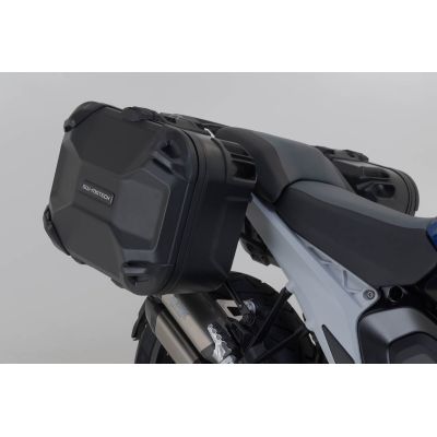 2x 33l boční kufry SW-Motech DUSC + nosiče pro R1300GS 2023+, černé