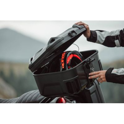 Plastový topcase SW-Motech DUSC 41l + plotna pro R1300GS 2023+, černý