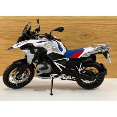 Model BMW R1250GS