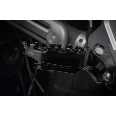 Odpružené stupačky Gilles Tooling pro BMW R1300GS 2023+, R1250GS/A 2018-2024, R1200GS/A LC 2013-2018