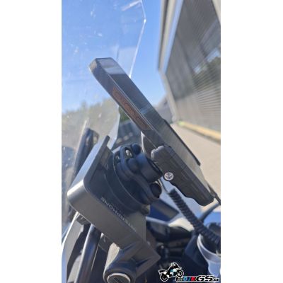 Adapter BMW Navigatori hoidikust Interphone Ridesync ekraanile / QUIKLOX telefonihoidik USB toiteühendusega.