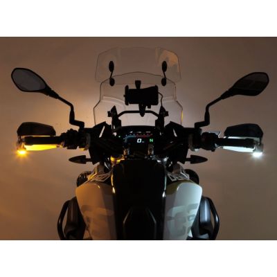 Přídavné přední přední blinkry a poziční LED světla Denali T3 pro chrániče Barkbusters