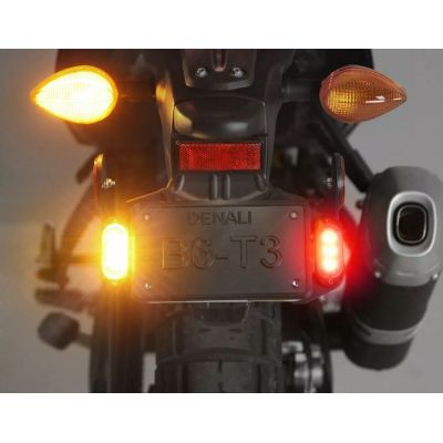 Πρόσθετοι πίσω φλας, φώτα φρένων και LED φώτα Denali T3 για εγκατάσταση σε επίπεδη επιφάνεια