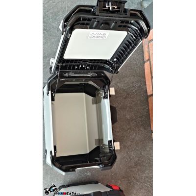 Originálne hliníkové bočné kufre pre BMW R1300GS Adventure 2024+, strieborné