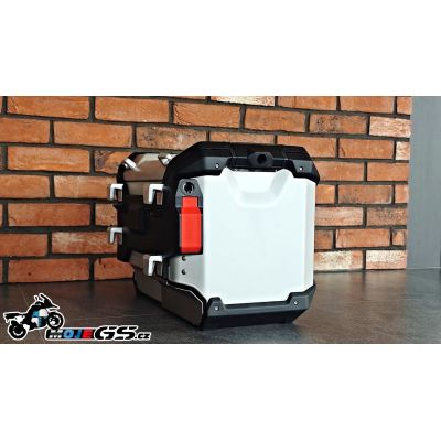 Originale Aluminium-Seitentaschen für BMW R1300GS Adventure 2024+, silber