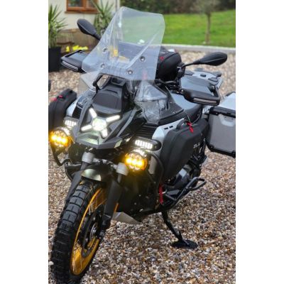 Foderi laterali in alluminio originali per BMW R1300GS Adventure 2024+, argentati.