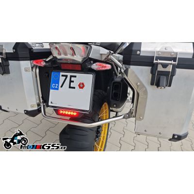 Dodatna LED svjetla za kočnice Denali B6 s nosačem ispod RZ