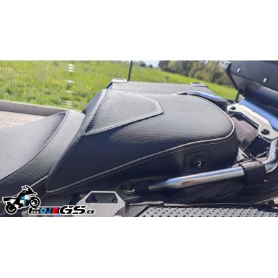 Küttega Plug and Play tagumine iste Wunderlich Aktivkomfort R1250GS/A jaoks 2021-2024