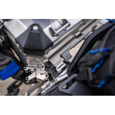 2x 45l ALU stora sidoväskor Wunderlich för BMW R1300GS Adventure 2024+, svarta