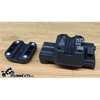 Original BMW navigation preparation with central locking