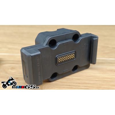 Alkuperäinen BMW:n navigointivalmistelu keskuslukituksella