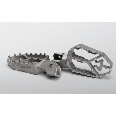 Titanfüße Akrapovič für R1300GS/A 23+, R1250GS/A 18-24, R1200GS/A LC 13-18, R1200GS/A 04-13, R1150GS/A, R1100GS, R12G/S