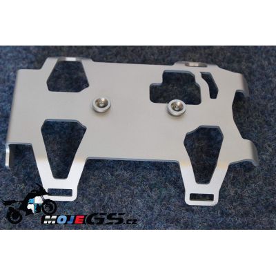 Plastový kanystr 2 litry včetně držáku na kufr