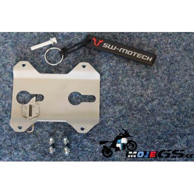 Rychloupínací element na kufry pro kanystr a lahve