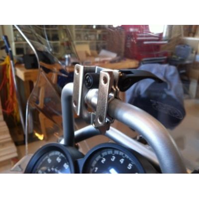 Držák na upevnění navigace