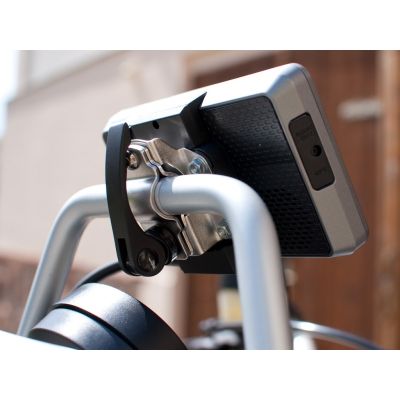 Držák na upevnění navigace