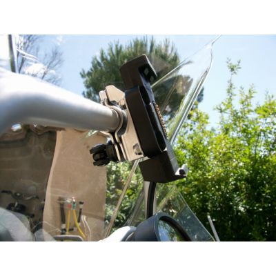 Držák na upevnění navigace