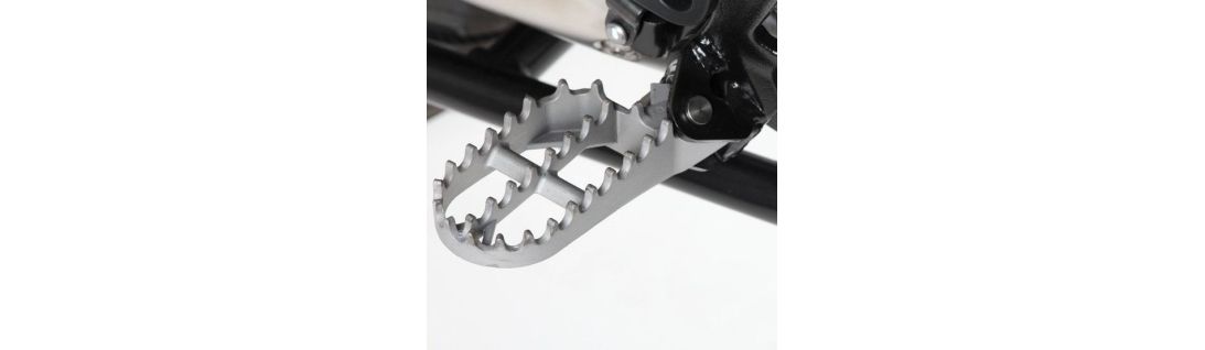 Páčky, stupačky, radičky pre BMW F750GS